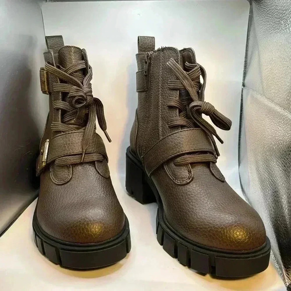 Seychelles WIDE COMBAT BOOTS NWT SZ 8.5W Chocolate Brown laced & buckles chunky - Picture 1 of 7
